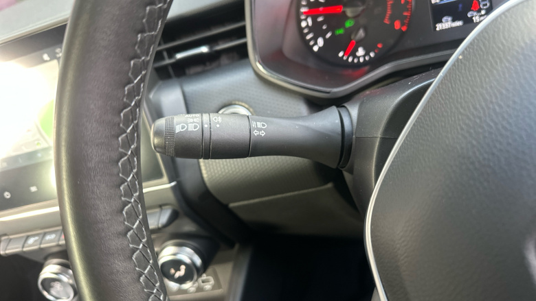 Renault Clio 1.0 TCe 90 Iconic 5dr Petrol Hatchback